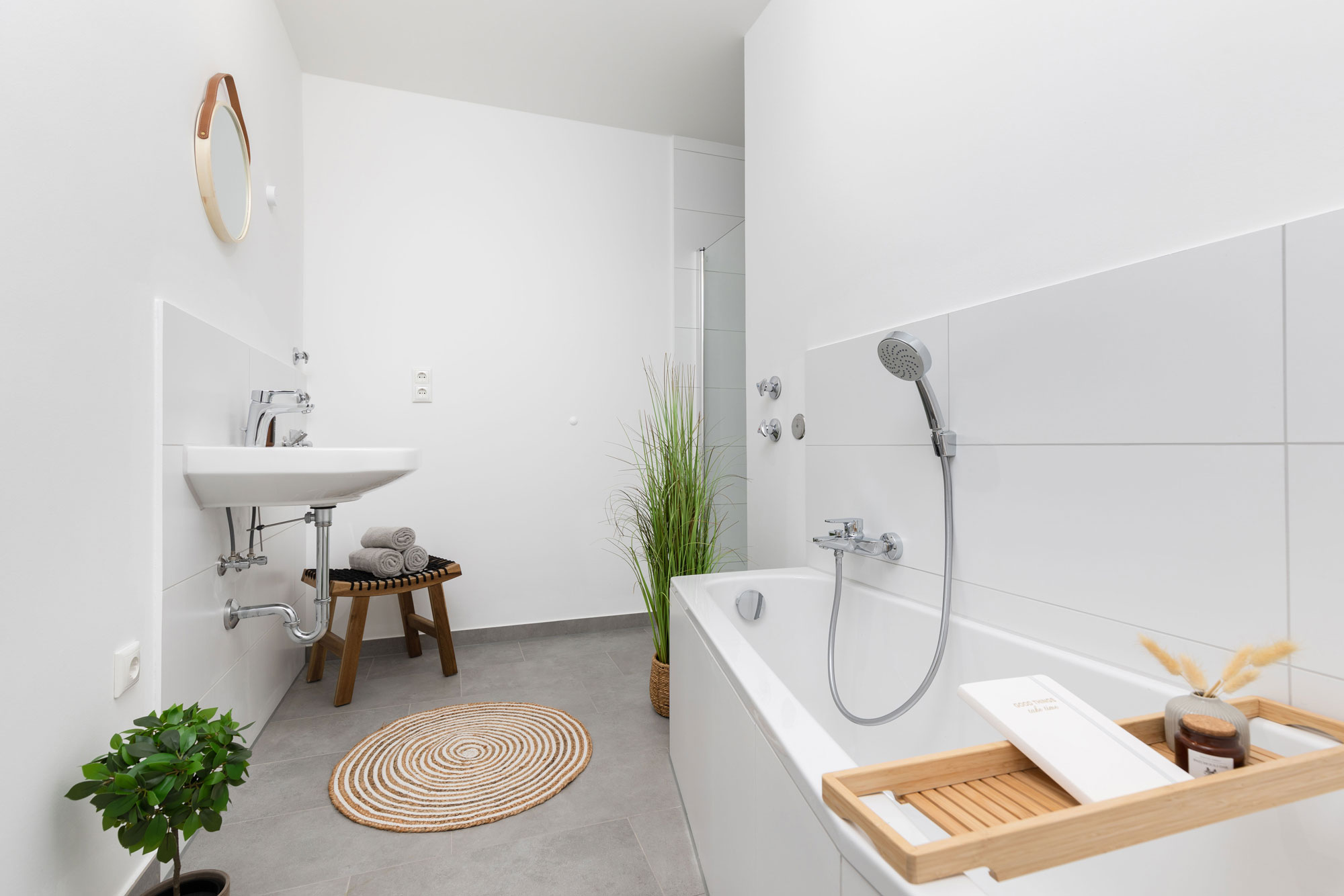 Ein von elements Home Staging dekoriertes Bad.